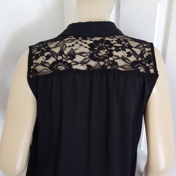 Express Tops - Exspress Sleeveless Lace Insert Back Blause